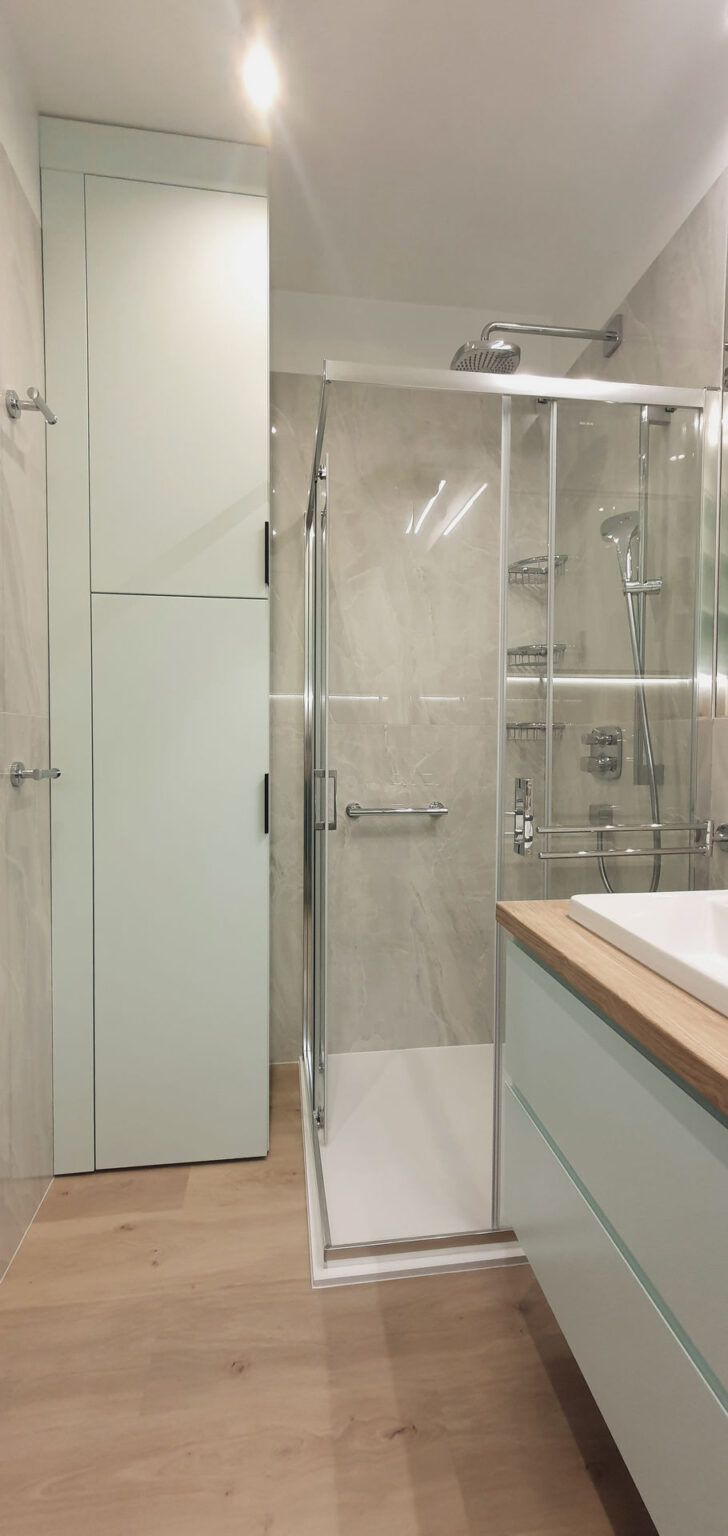 Łazienka w kolorach mięty, kabina prysznicowa, Płytki onyx