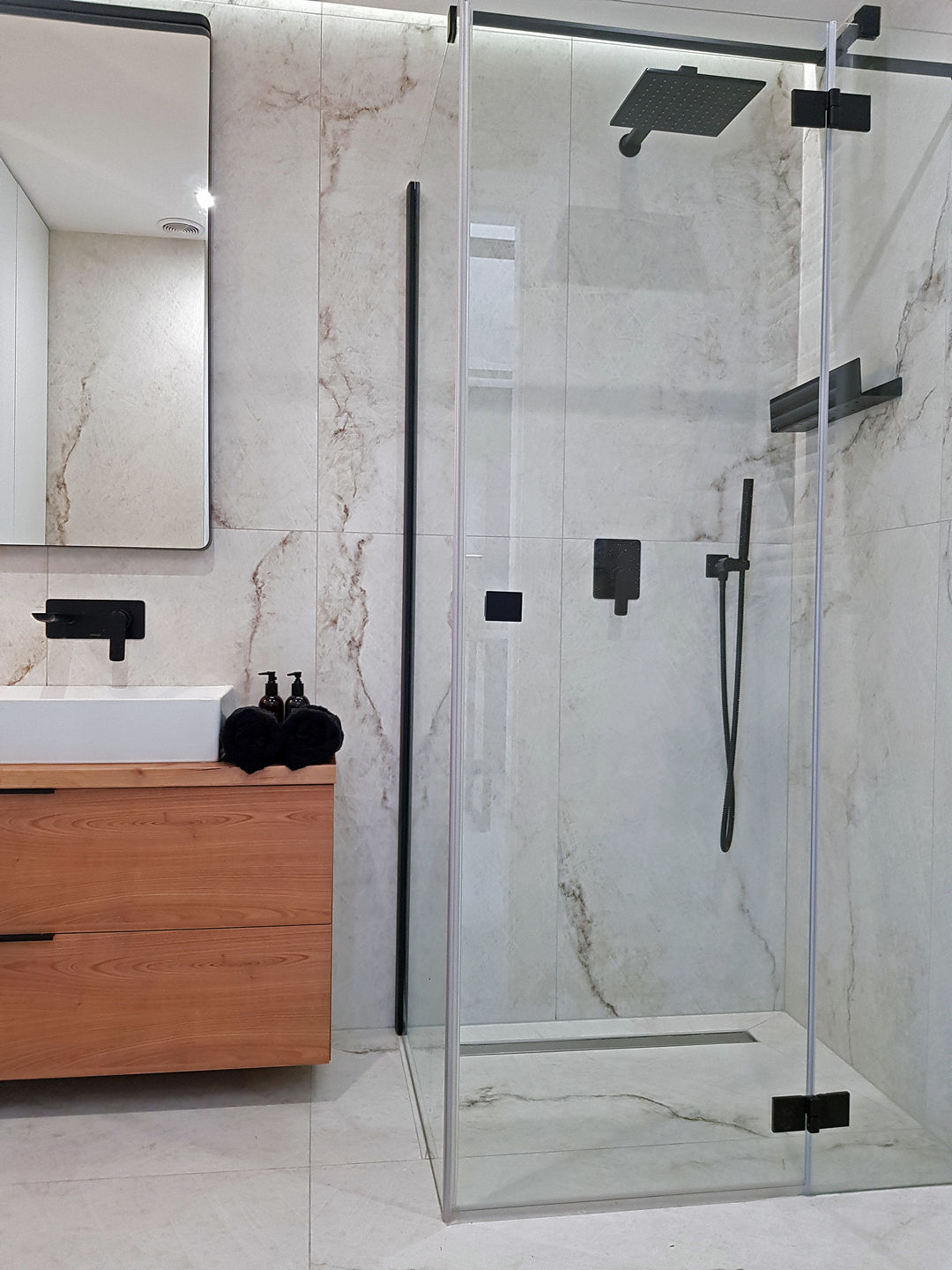 Mieszkanie loftowe_łazienka_widok 3