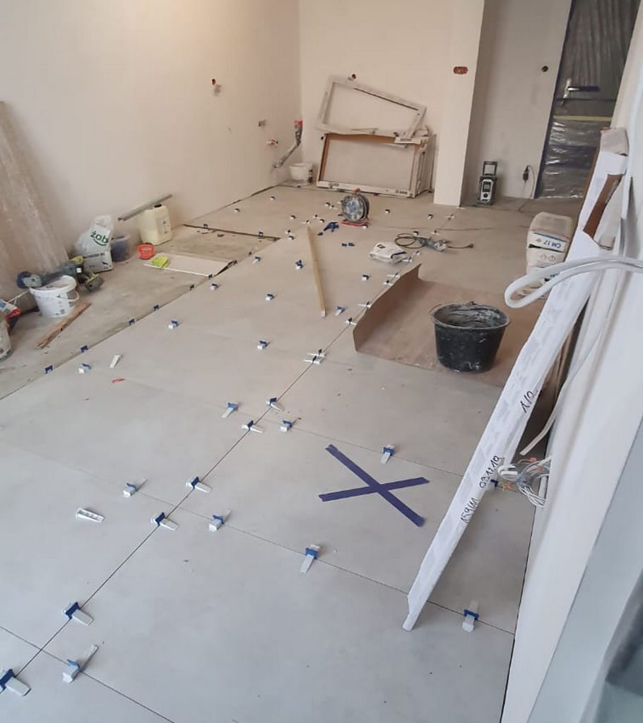 posadzka w kuchni – gres w mieszkaniu z rynku wtórnego