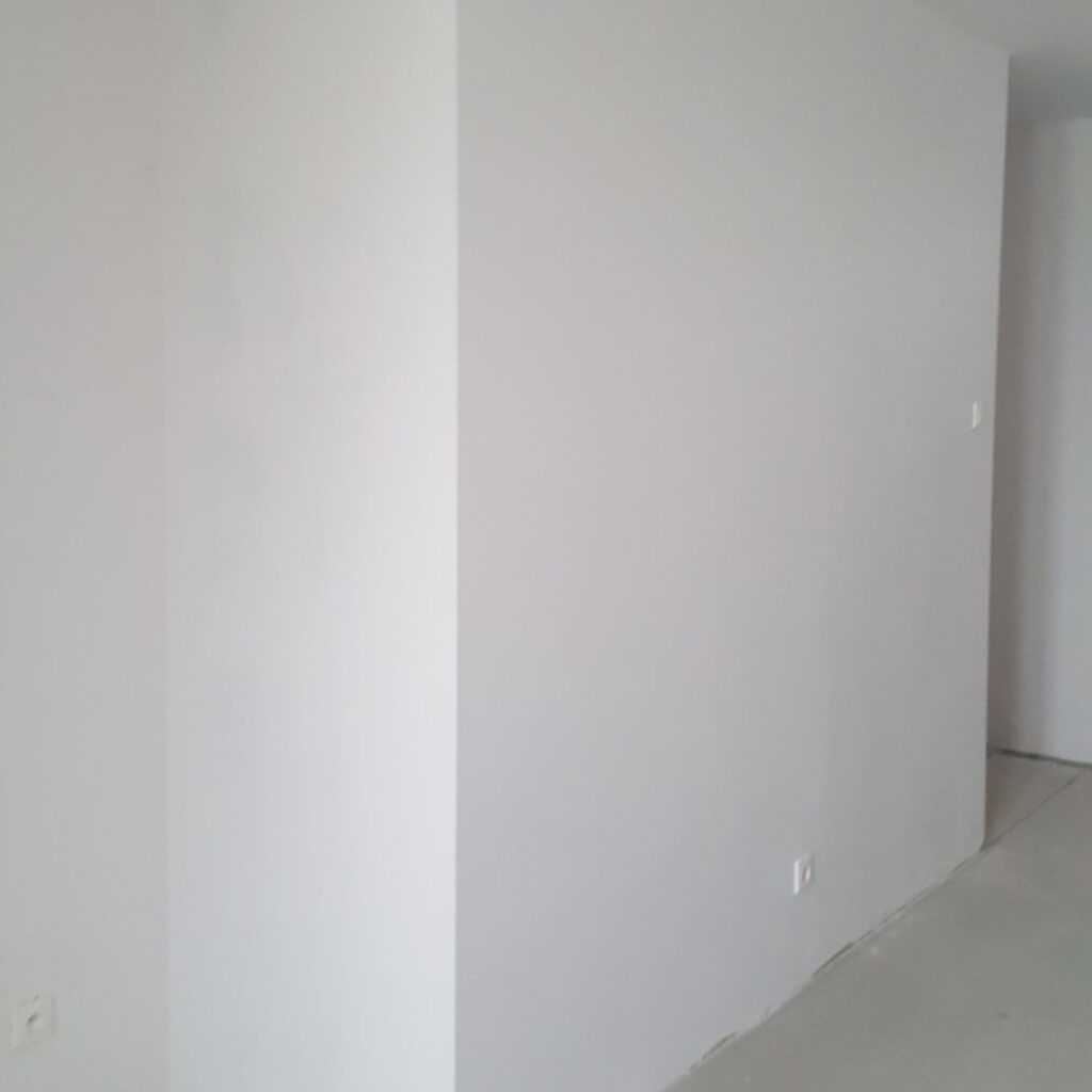 małe nieustawne mieszkanie