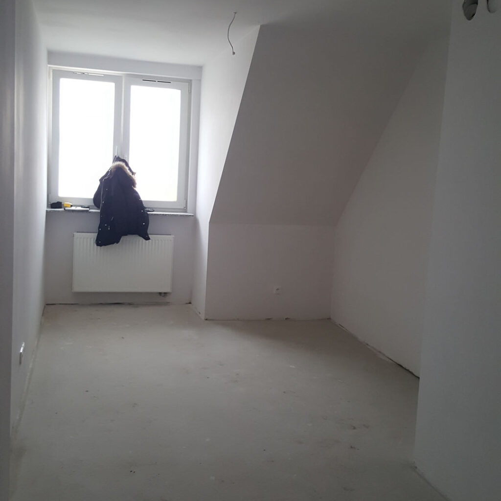 małe nieustawne mieszkanie