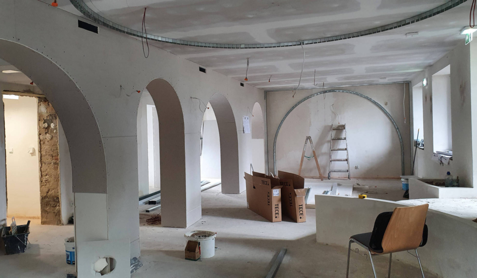 Remont mieszkania z łukami w zabudowie – przykład prac wykonawcy